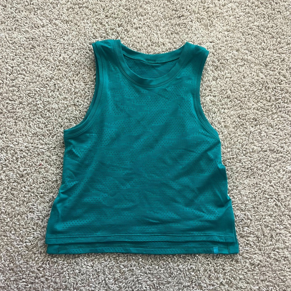 Lululemon cropped tank